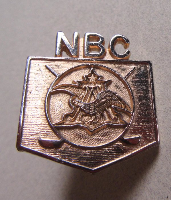 Vintage NBC Anheuser Busch Hockey Pin Brewianna Advertising