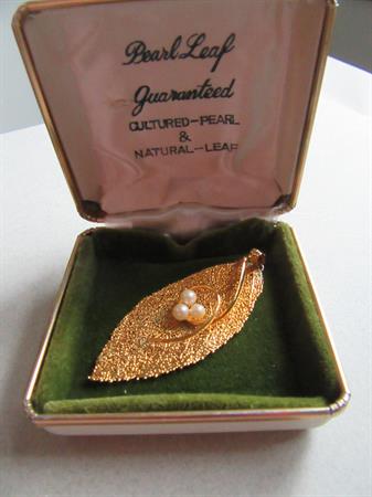 Vintage Genuine Cultured Pearl and Real Leaf Pendant Original Box 
