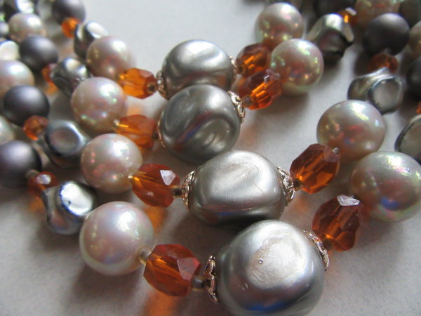 Vintage 1950's Glass Faux Pearl Necklace  