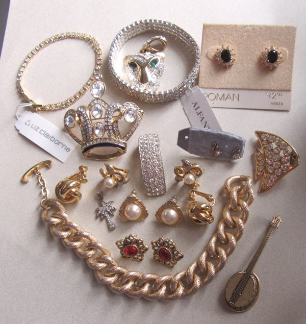 Vintage And Up Jewelry Lot Alfani Liz Clairborne And More