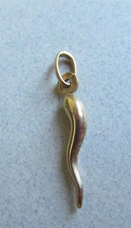18k Gold Italian Horn Cornuto Pendant or Charm Lucky  0.5 Grams