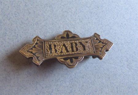 Victorian Baby Pin Taille D'epergne Enamel Gold Palte? Collectibles