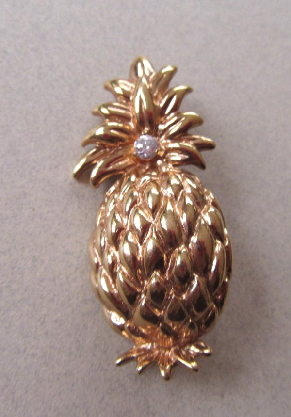 Vintage Krementz Signed  Pineapple Pin 