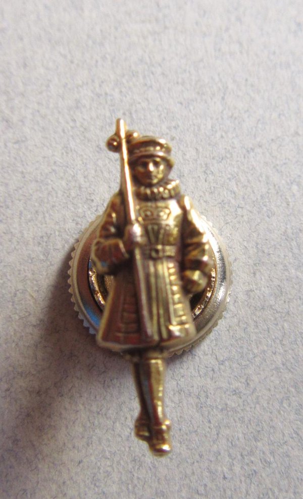 Beefeater Lapel Pin 1/10th 10K Gold