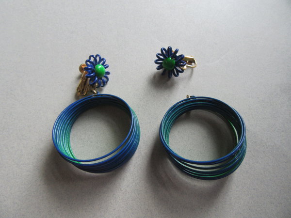 Vintage Vendome Signed Mod Earrings Needs Slight Repair  