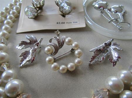 Vintage Jewelry Lot Some Signed