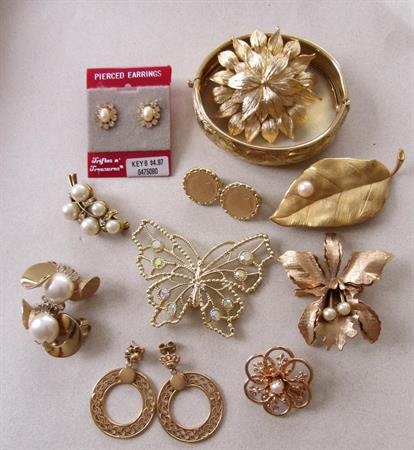 Vintage Jewelry Lot Pins Earrings Rhinestone Butterfly Etched Eangle
