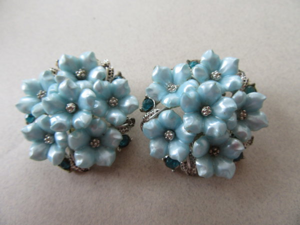 1950's Blue FlowerEarrings Vintage Jewelry