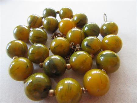 Vintage Genuine Bakelite Choker Necklace Beads Yellow Creamed Spinach For Restringing Destash