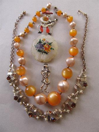 Vintage Jewelry Lot Lucite Moonglow Choker Rhinestone Necklace Pins