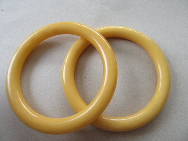 Vintage Bakelite Maize Corn Bangle Bracelets