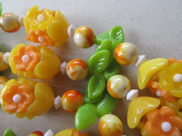 1960's Flower Beads Needs Clasp OR Restring Jewelry Making