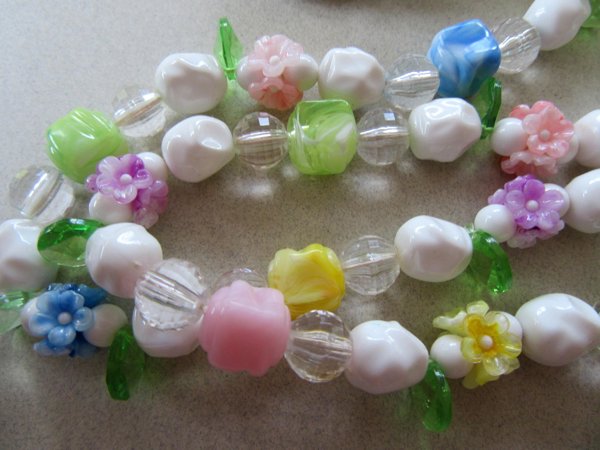 Vintage Fruit Salad Lucite Flower Higbees 1950's Necklace