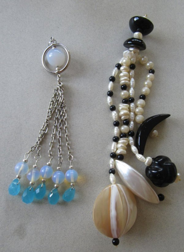 Two Pendants Faux Pearls Chalcedony Mother Of Pearl 