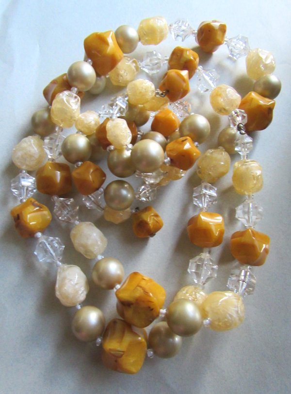 Vintage Genuine Bakelite and Lucite Necklace Bracelet Set Peanut Butter 