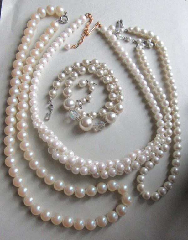Vintage Faux Pearl Necklace Jewelry Lot
