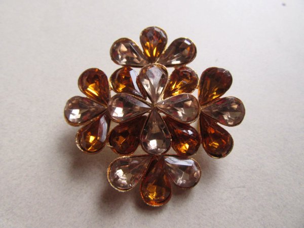 Amber Champagne Lucite Rhinestone Pin Brooch Vintage Jewelry