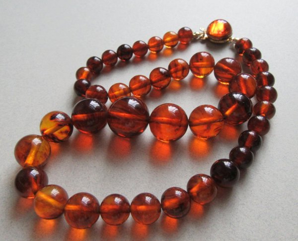 Bakelite Catalin or French Bakelite Necklace Tortoise Iced Tea Vintage Beads