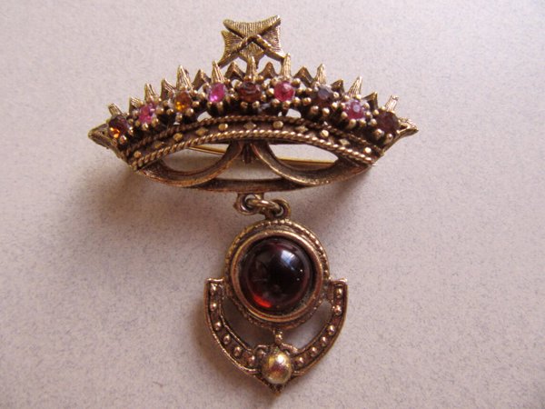 Vintage Rhinestone Crown Pin Brooch
