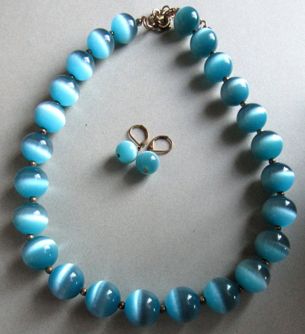 Aqua Blue Heavy Cat Eye Glass Necklace Earrings Set