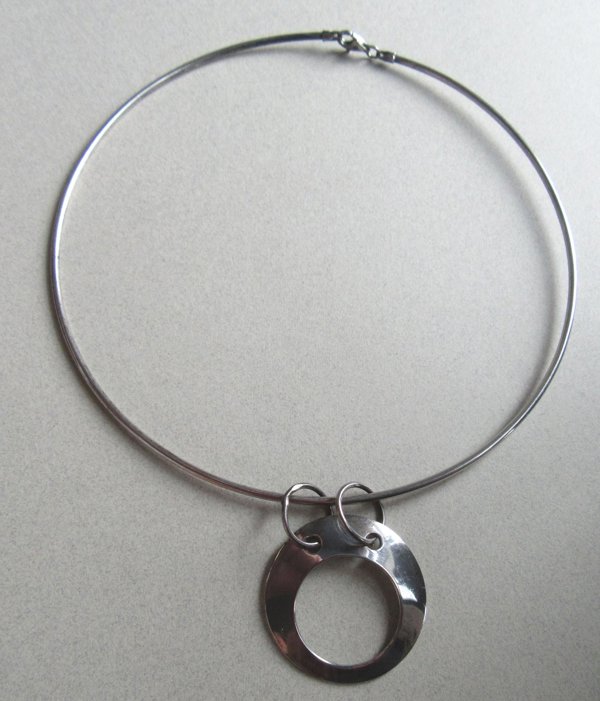 Vintage Mod Style Sterling Silver Hoop Necklace Fine Jewelry