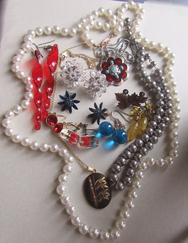 Vintage Jewelry Lot Earrings Necklaces