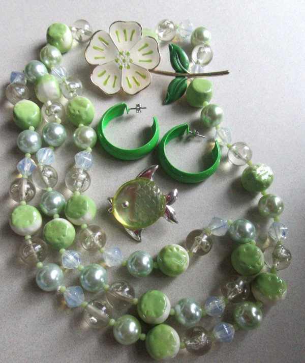Vintage Green Jewelry Lot Glass Necklace Earrings Pin