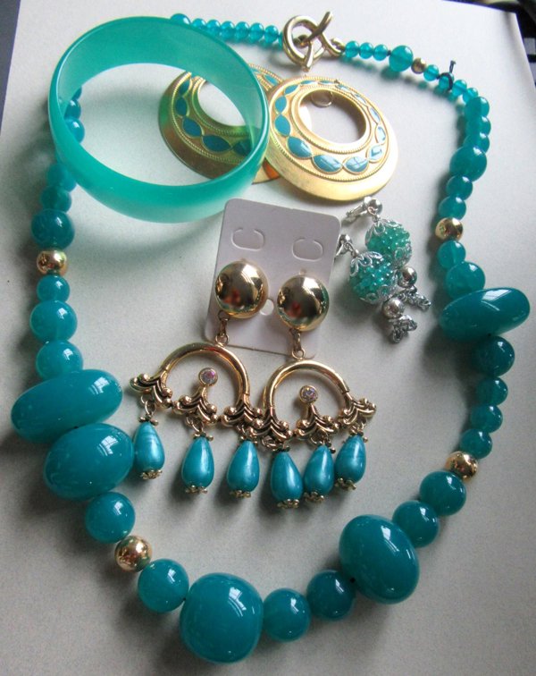 Vintage Blue Jewelry Lot Lucite Necklace Earrings Bangle