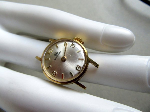 Vintage Bucherer 18k Gold Wrist Watch 45790 Works 