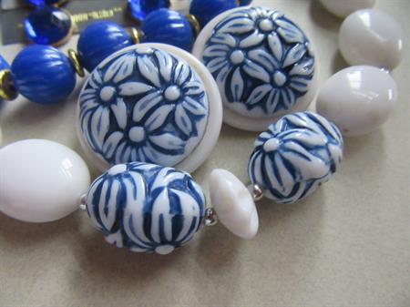 Vintage Jewelry Lot Necklaces Earrings