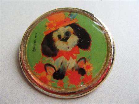 Vintage DaVinci 1974 Dog Litho Pin with Tag