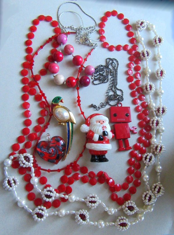 Vintage and Up Jewelry Lot 