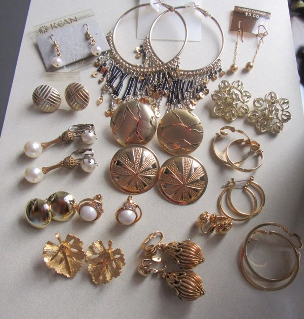 Vintage and Up Earrings Lot  Some Never worn