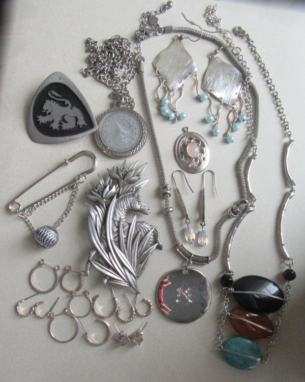 Vintage And Up Jewelry Lot JJ Zerar Pin Earrings