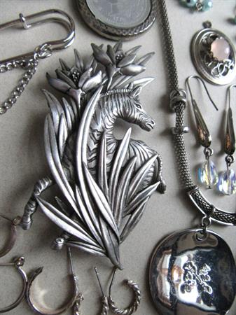 Vintage And Up Jewelry Lot JJ Zerar Pin Earrings