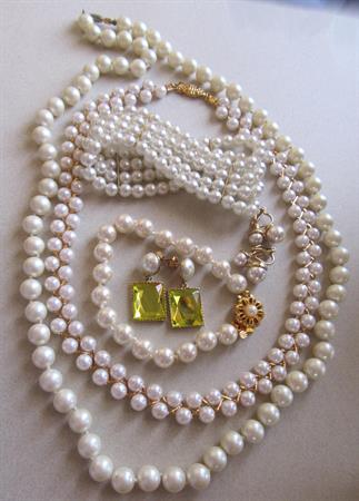 Vintage Faux Pearl Jewelry Lot Necklaces Bracelet