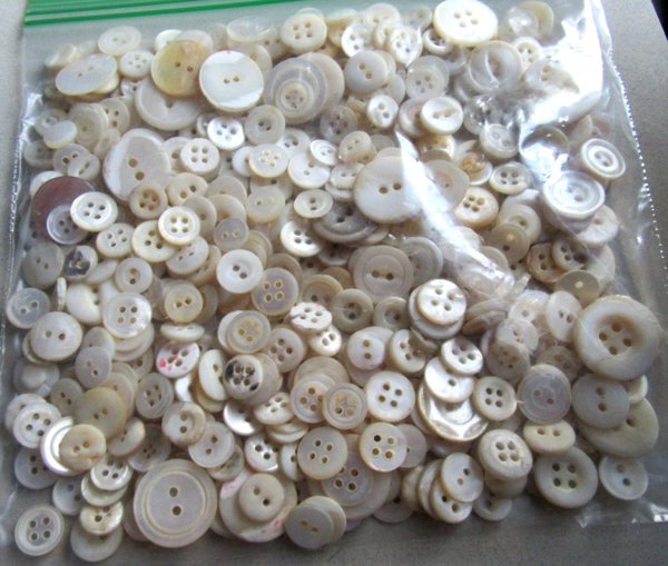 Vintage  Mother Of Pearl Buttons Lot Sewing Notions Crafting