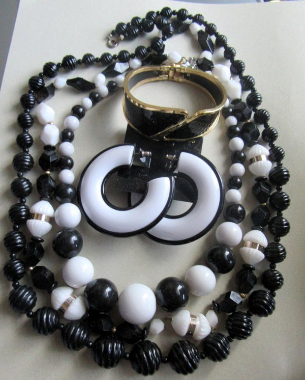 Vintage And Up Black And White Jewelry Lot 