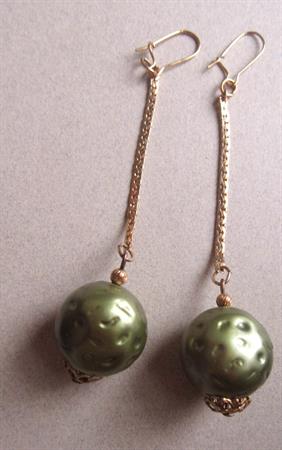 Vintage Mod Green Dimpled Pierced Earrings