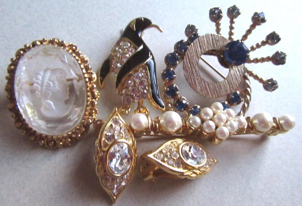 Vintage Rhinestone and Faux Pearl Pin Brooch Jewelry Lot 