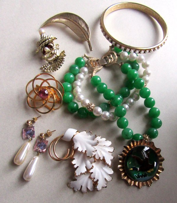 Vintage Jewelry Lot Glass Duck Pin Bracelets Pins Brooch