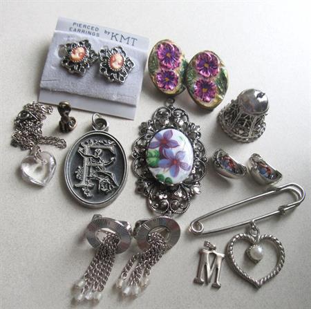 Vintage Jewelry Lot Earrings  Pin Pendants & More
