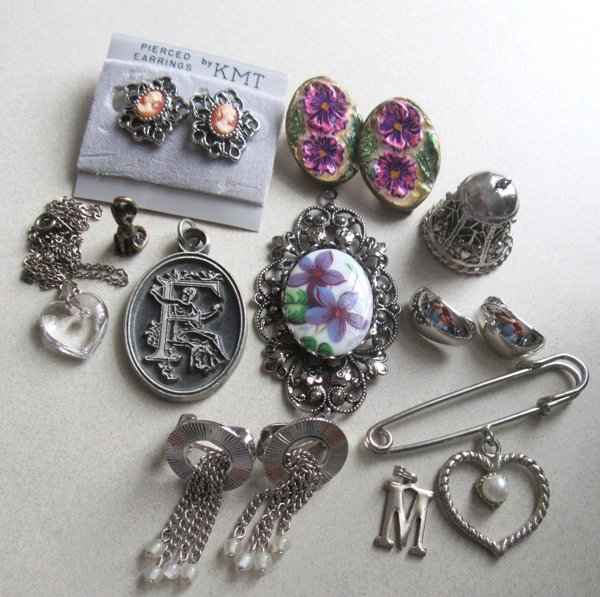 Vintage Jewelry Lot Earrings  Pin Pendants & More