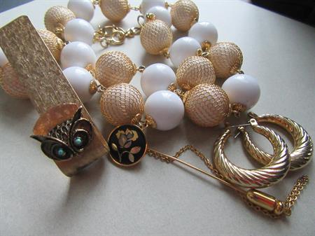 Vintage Jewelry Lot Amita Stick Pin Necklace Earrings & More