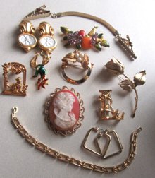 Vintage and Up Jewelry Lot  Pins Brooch Bracelet Sweater Clip