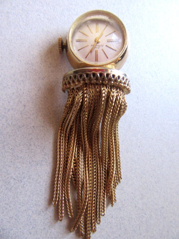 Vintage Pedre Saks Fifth Ave Mesh Tassel Watch Pin Nonworking