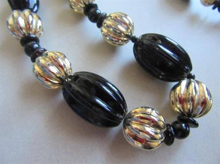 Vintage 1980's Black Lucite Necklace