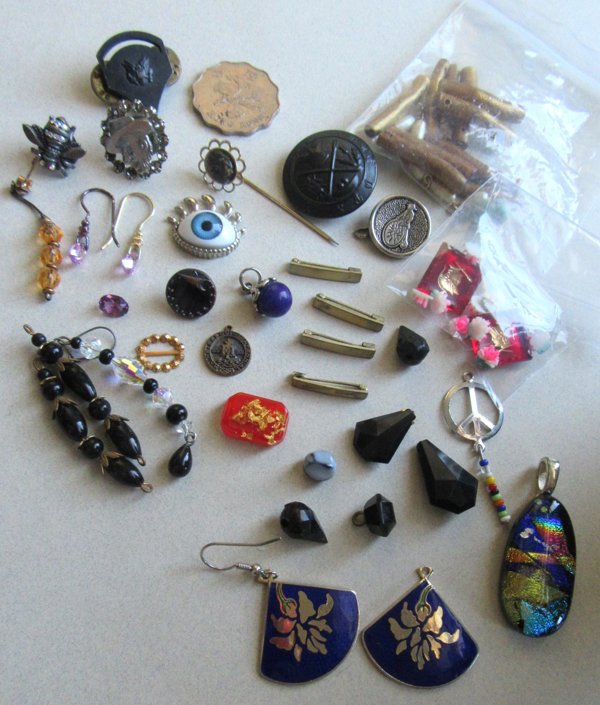 Vintage And Up  Lot Doo Dads and Odd Jewelry Parts