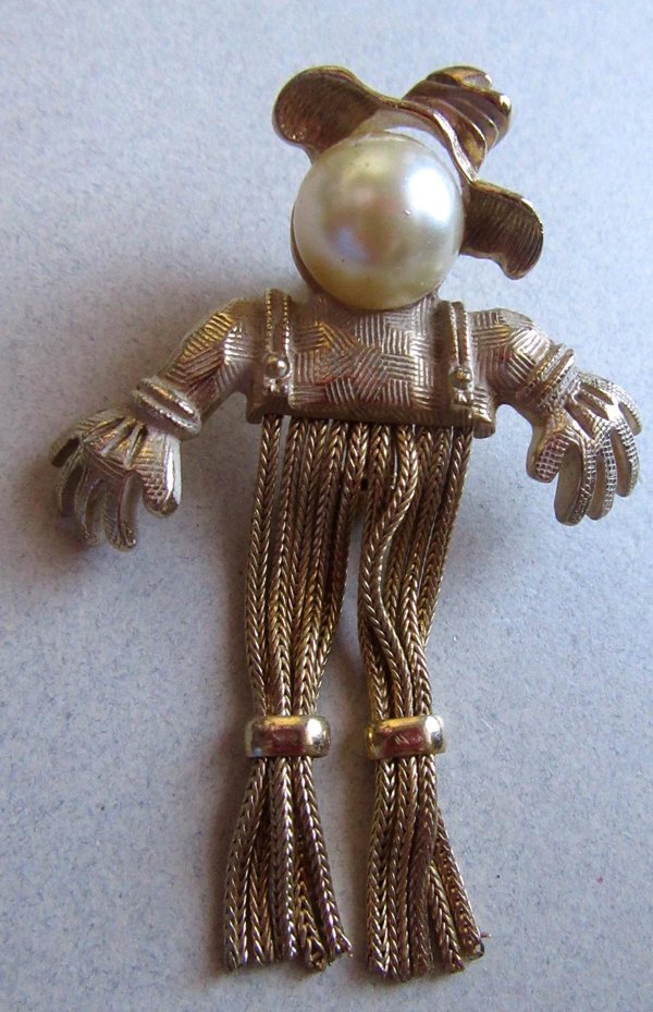 Vintage Mesh Scarecrow Pin Brooch