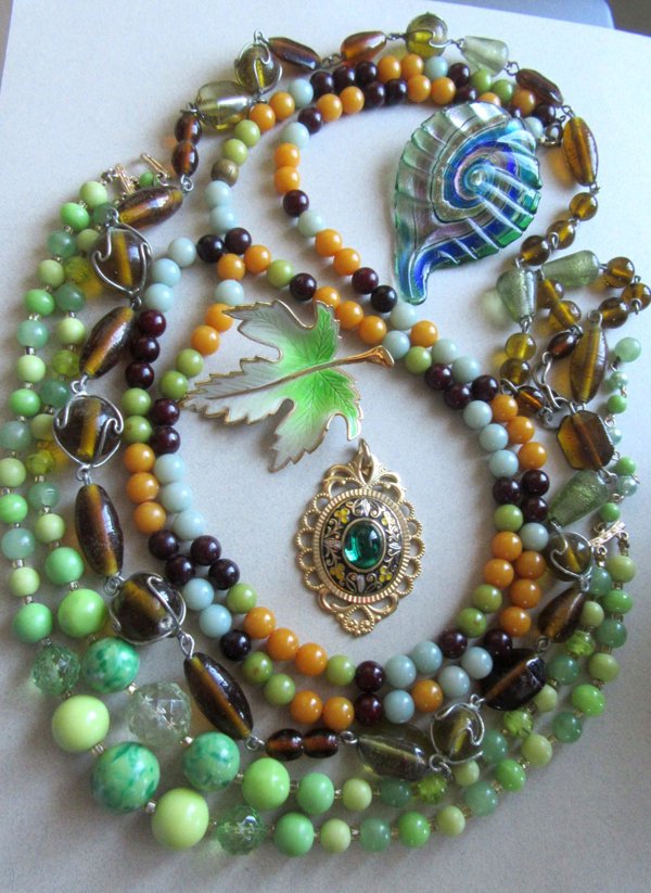 Vintage And Up Jewelry Lot Glass And Lucite Beads And More